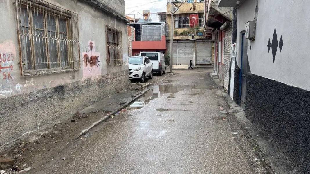 Adana’da Küçük Çocuğa Sokak Ortasında Şiddet Pes Dedirtti! 5